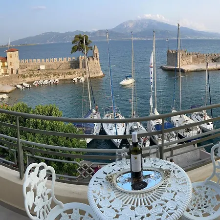 Vip Lepanto Port Suites Nafpaktos Exterior foto